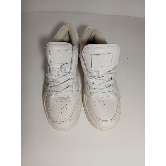 Women’s Levi’s White Sneakers 7.5 made china - Picture 1 of 6